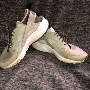 nike men’s tennis shoes